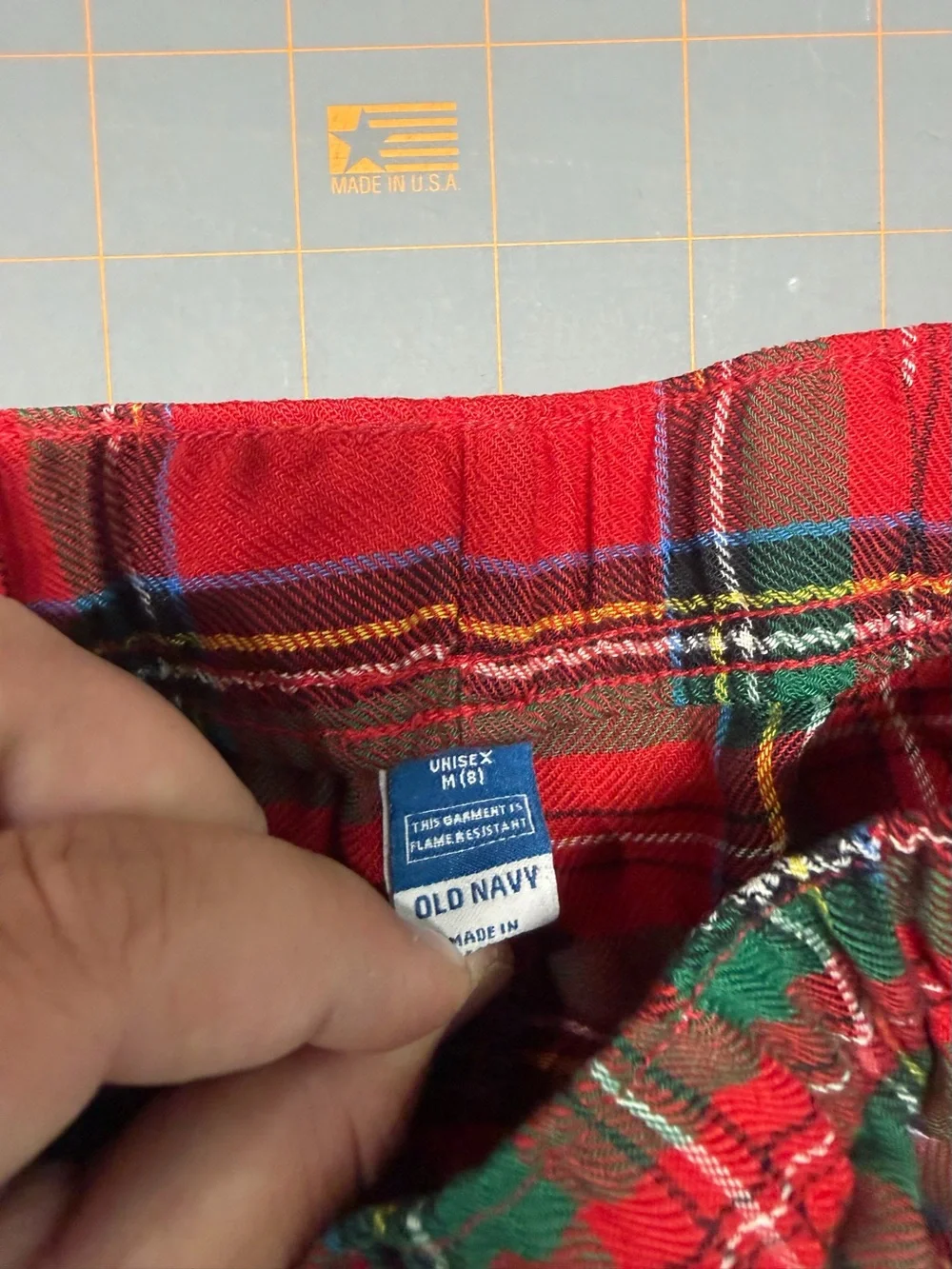 Classic Red Plaid Kids Pajama Set old navy M (8)