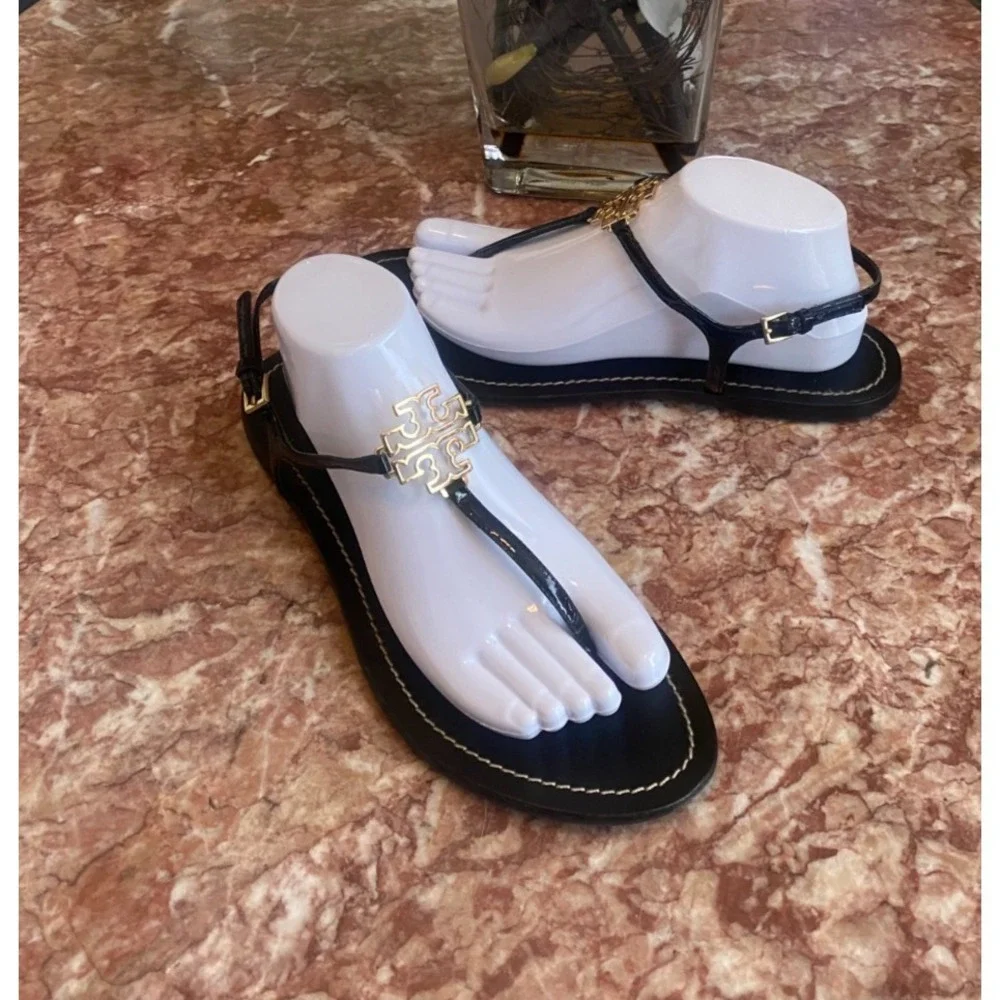 Tory Burch Melinda Black Leather Gold Logo Medallion Thong Sandal 9.5M EUC, $295