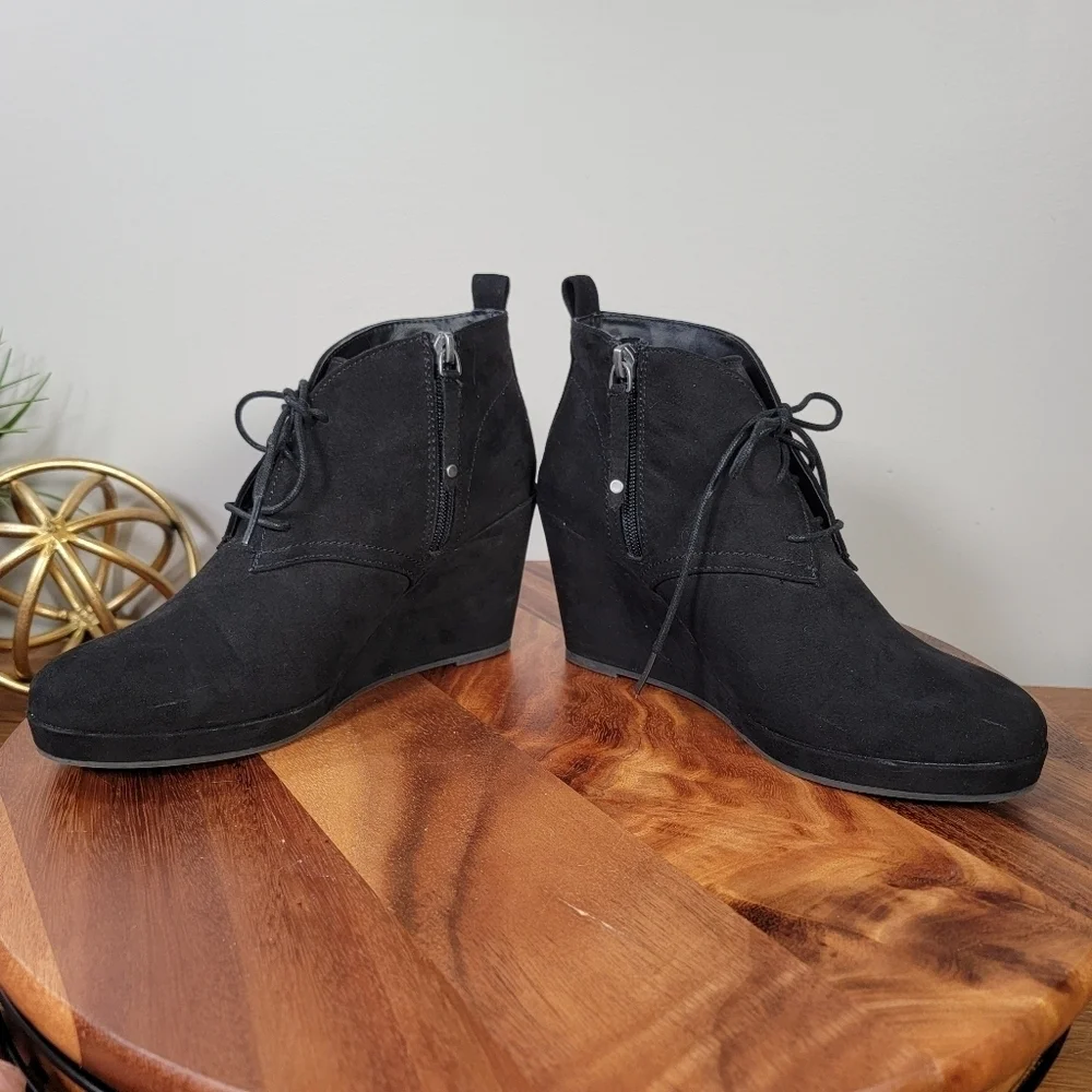 DV by Dolce Vita step out