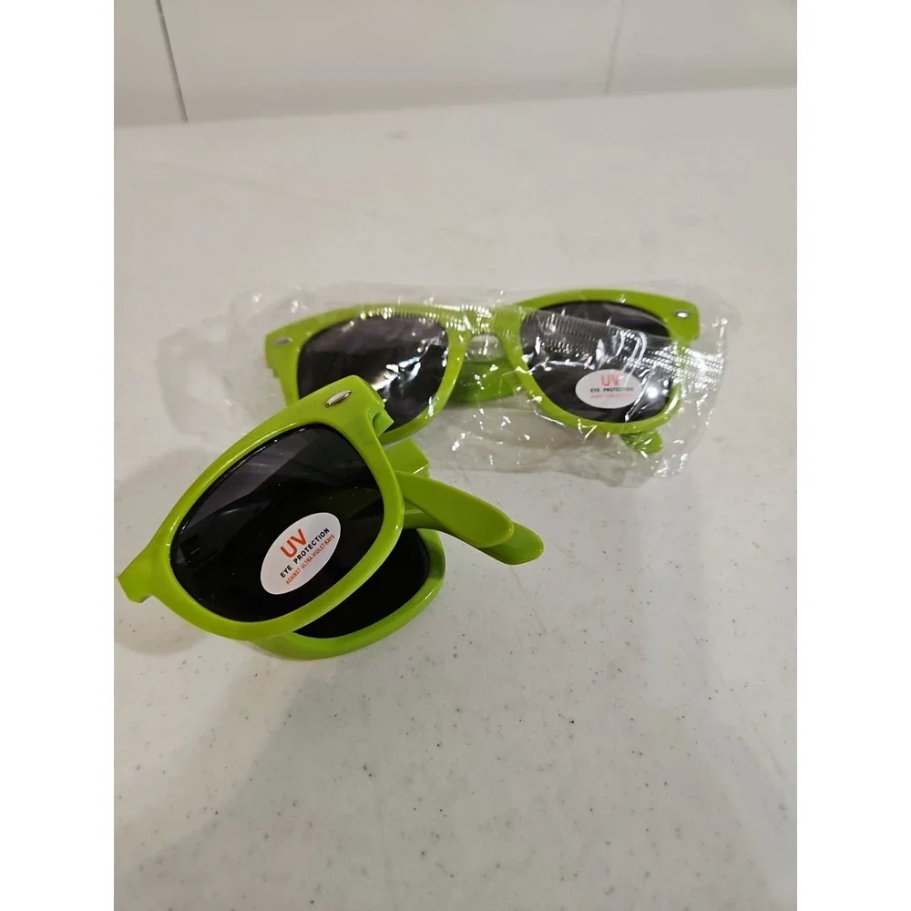 Unisex Sunglasses Green UV Protection Foldable 2 Pair Cool Glasses‎