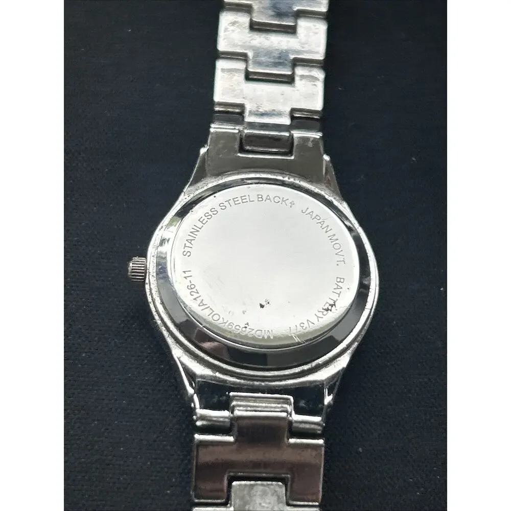 Mudd black dial