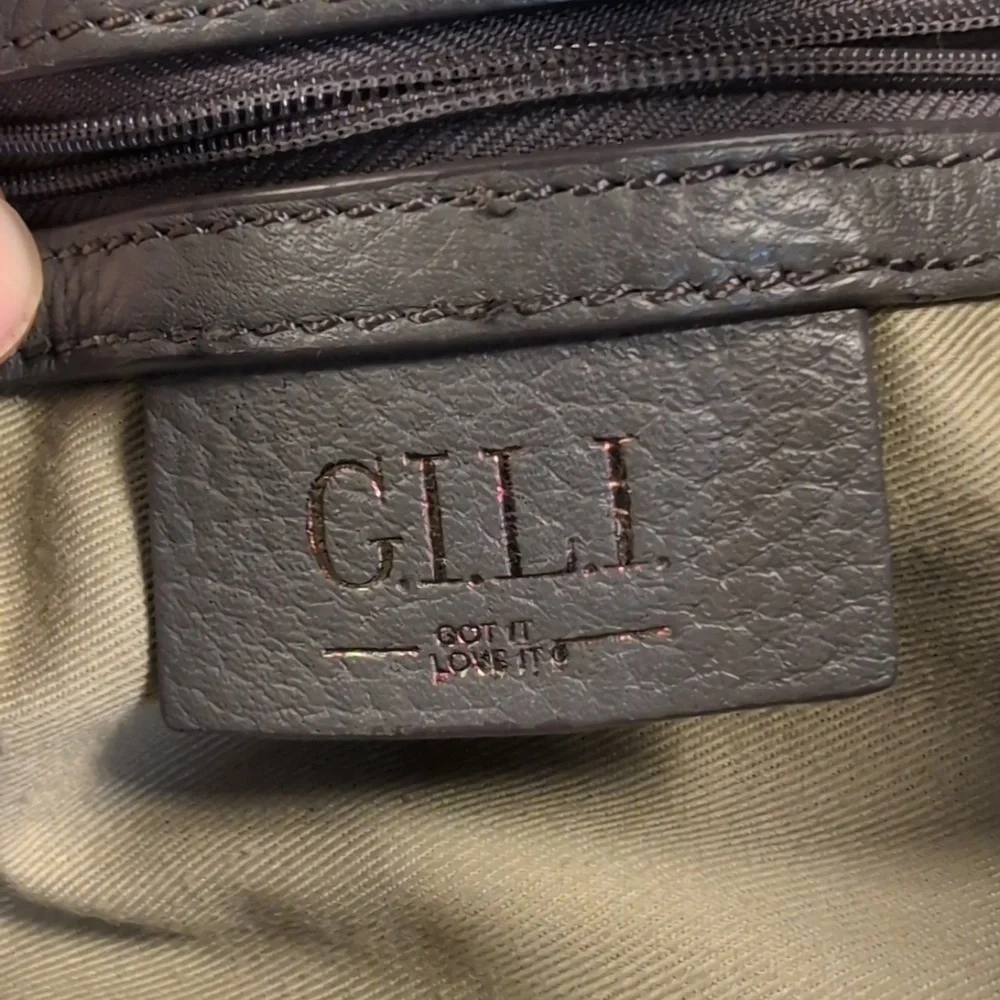 G.I.L.I. gray leather