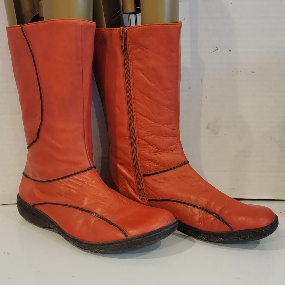HISPANITAS SOFT RED LEATHER MID CALF BOOTS (sz US 7 or Euro‎ 38)