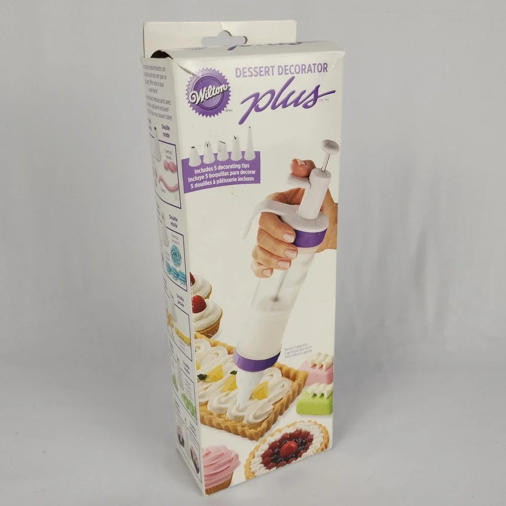 Wilton dessert decorator