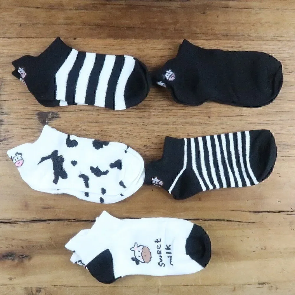 5 PAIR BLACK & WHITE WHIMISCAL COW PRINT ANKLE SOCKS WOMENS SIZE 5 TO 8 NWT