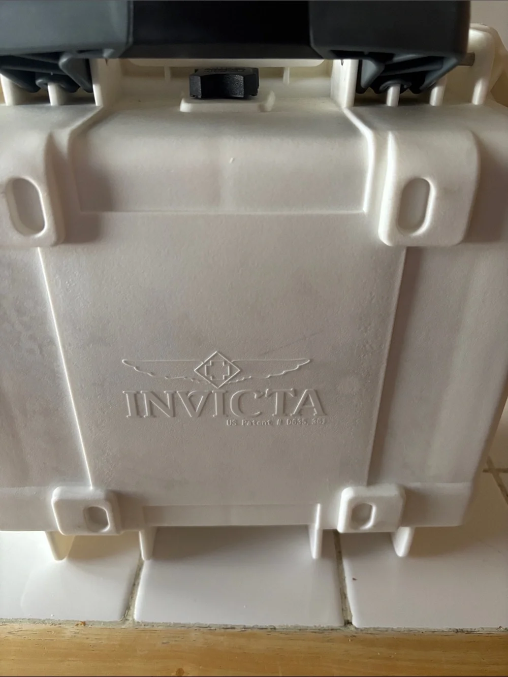 Invicta durable white