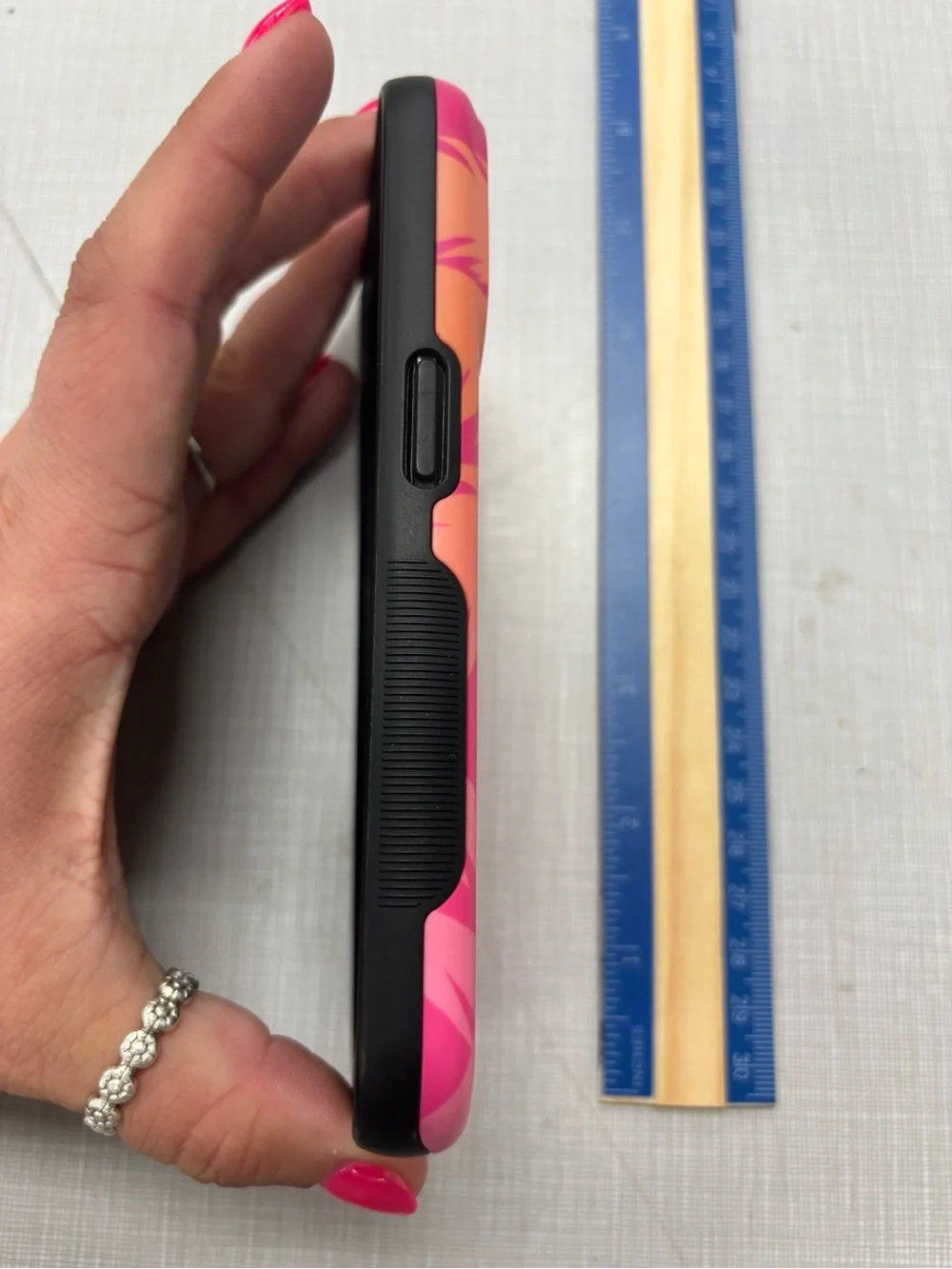casely slim protective