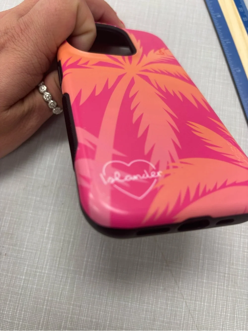 casely slim protective