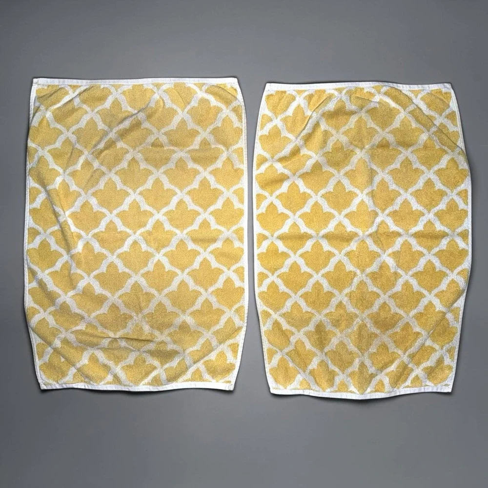 Pottery Barn set pottery