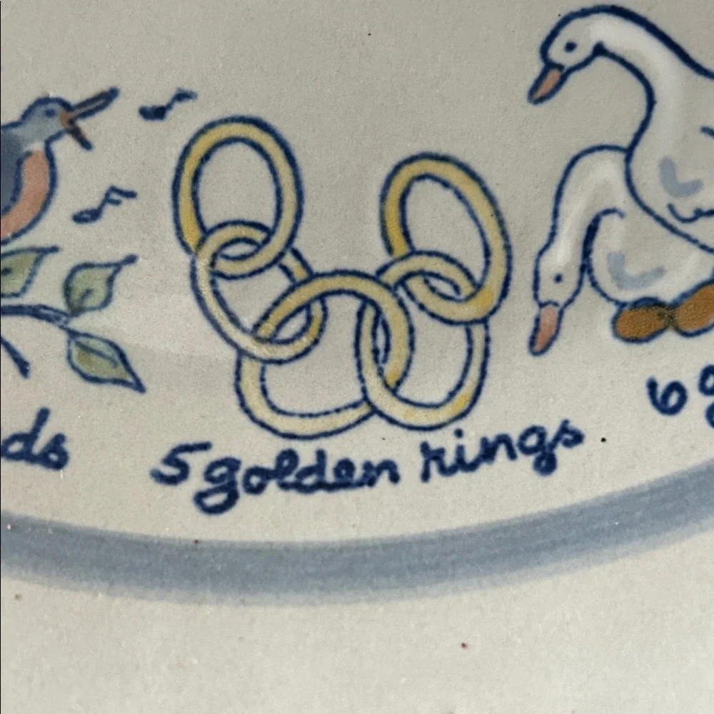 Louisville Stoneware celebrate festive
