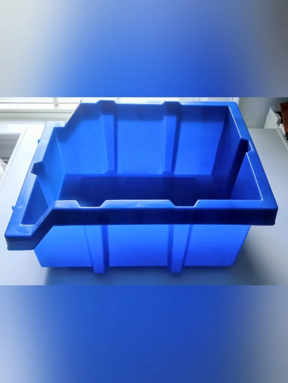 Set of 5 Storage Bins: Blue Seville Classics 1 Large 1 Medium 3 Akro Small Bins