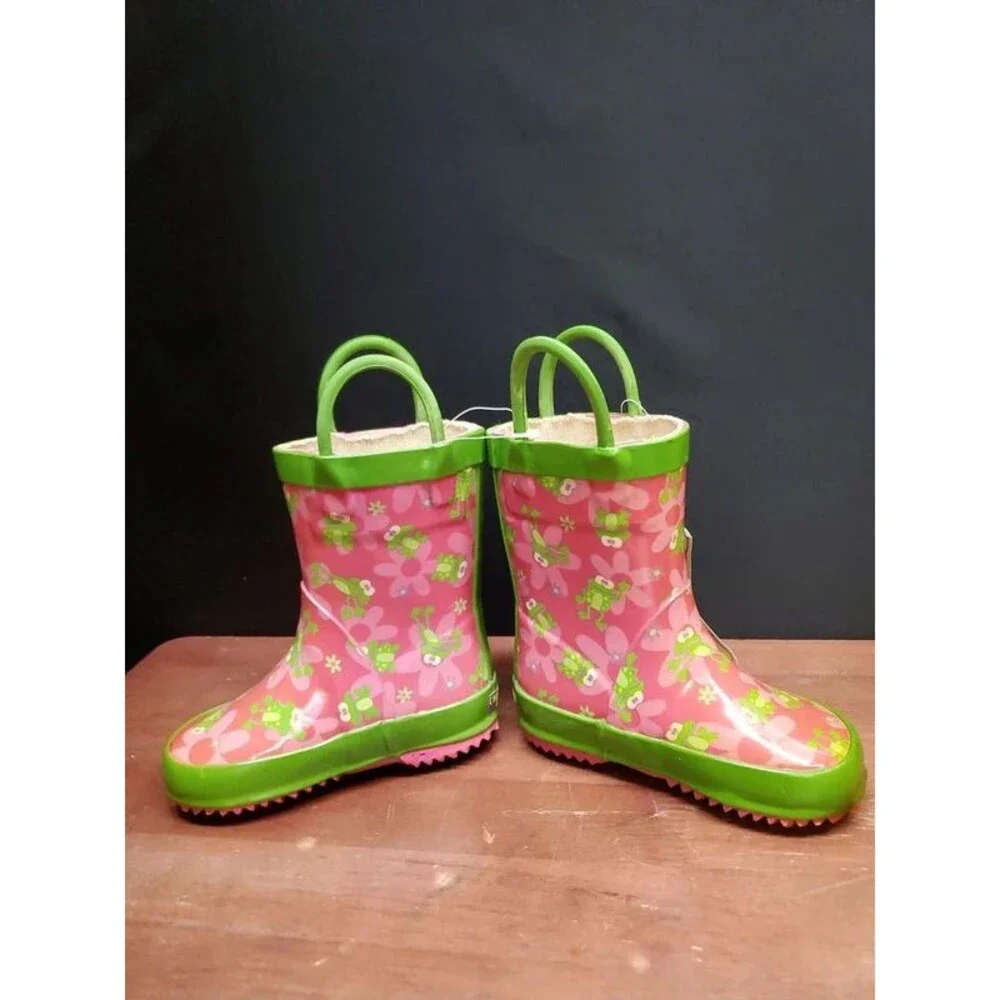 Charlotte & Friends brand new
