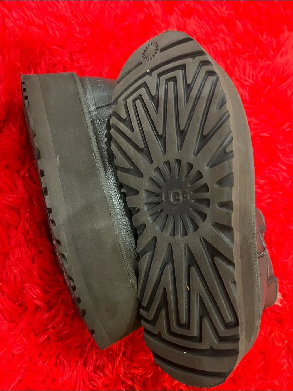 UGG closure leather