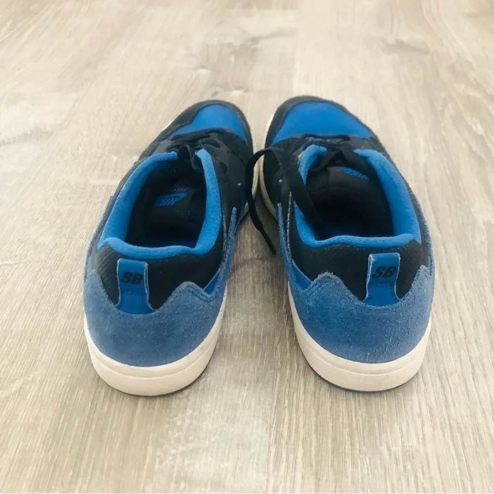 Nike youth or