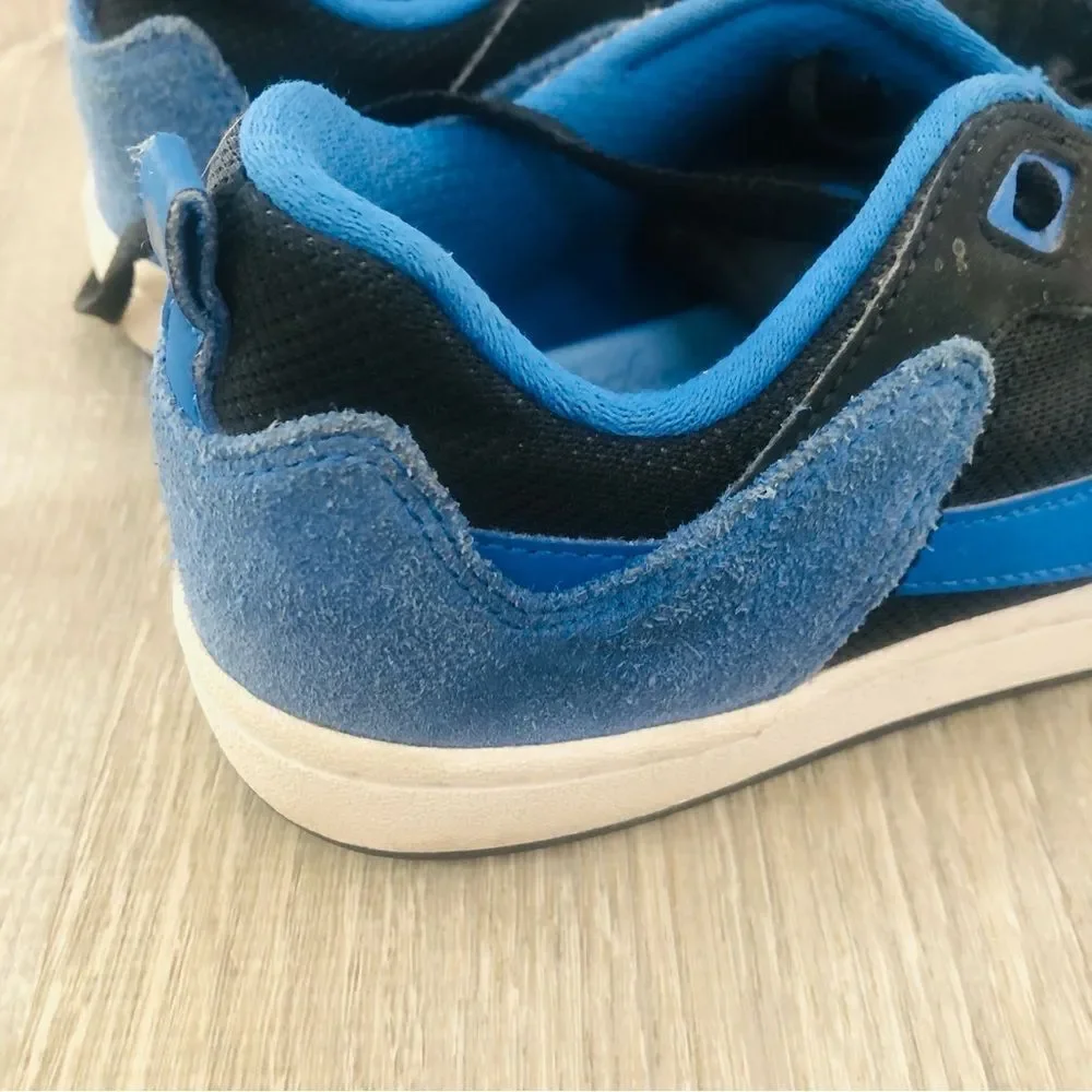 Nike youth or