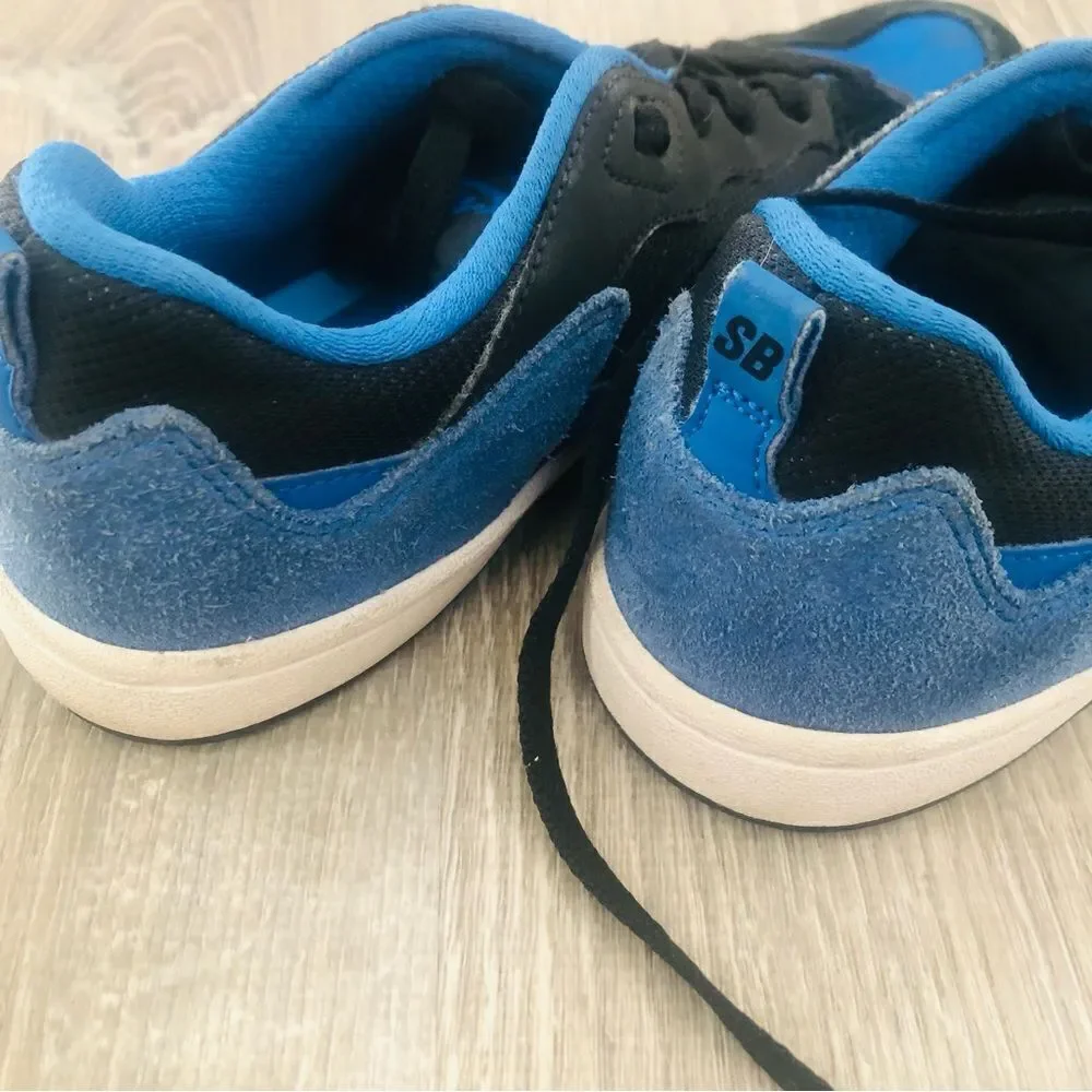 Nike youth or