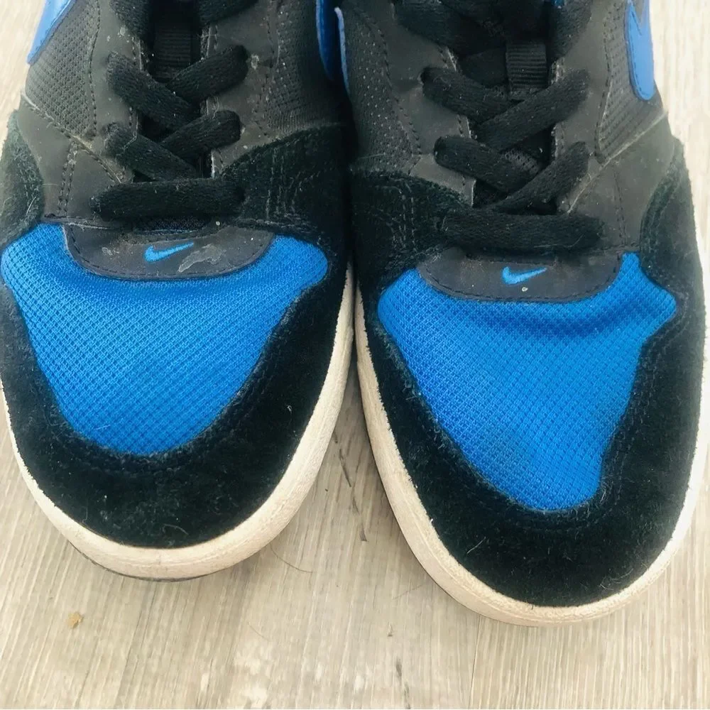 Nike youth or