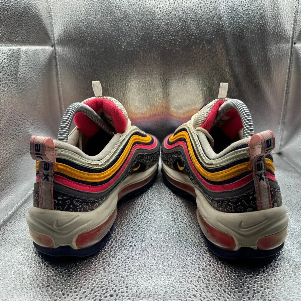 Nike product pair
