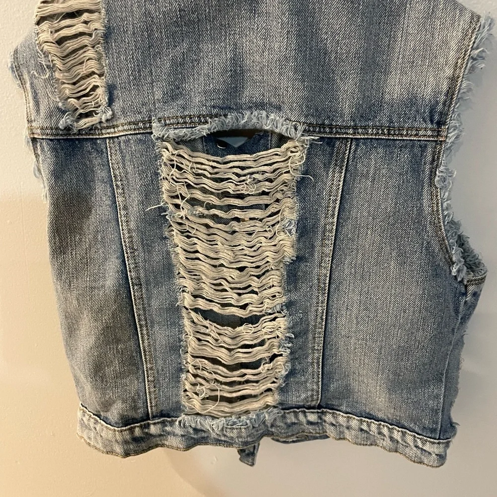 Distressed jean jacket Vest Kids size large 8-10 CHIQLE