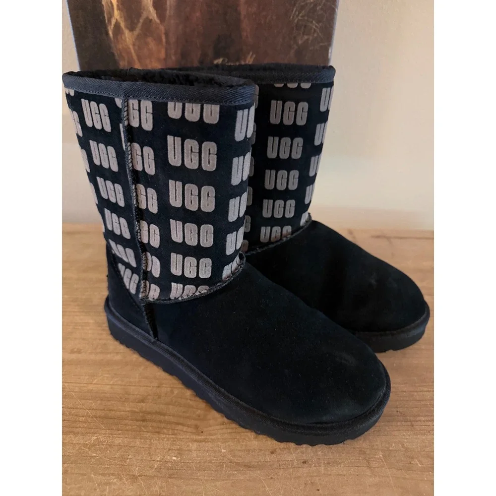 UGG Classic Short‎ Logo Boots Black Gray Suede Sheepskin 1138175 Womens 7