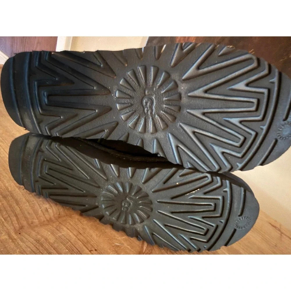 UGG classic short