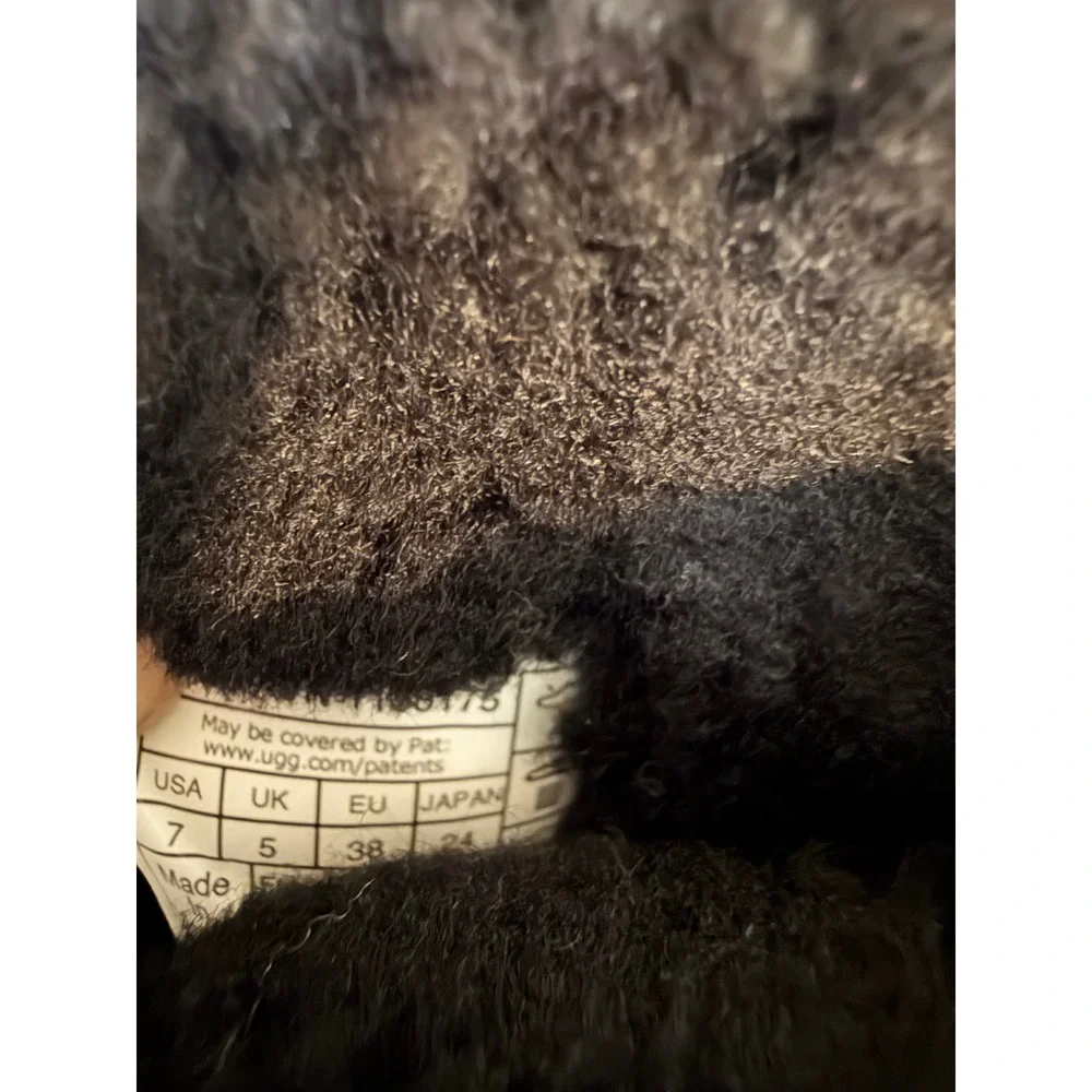 UGG classic short