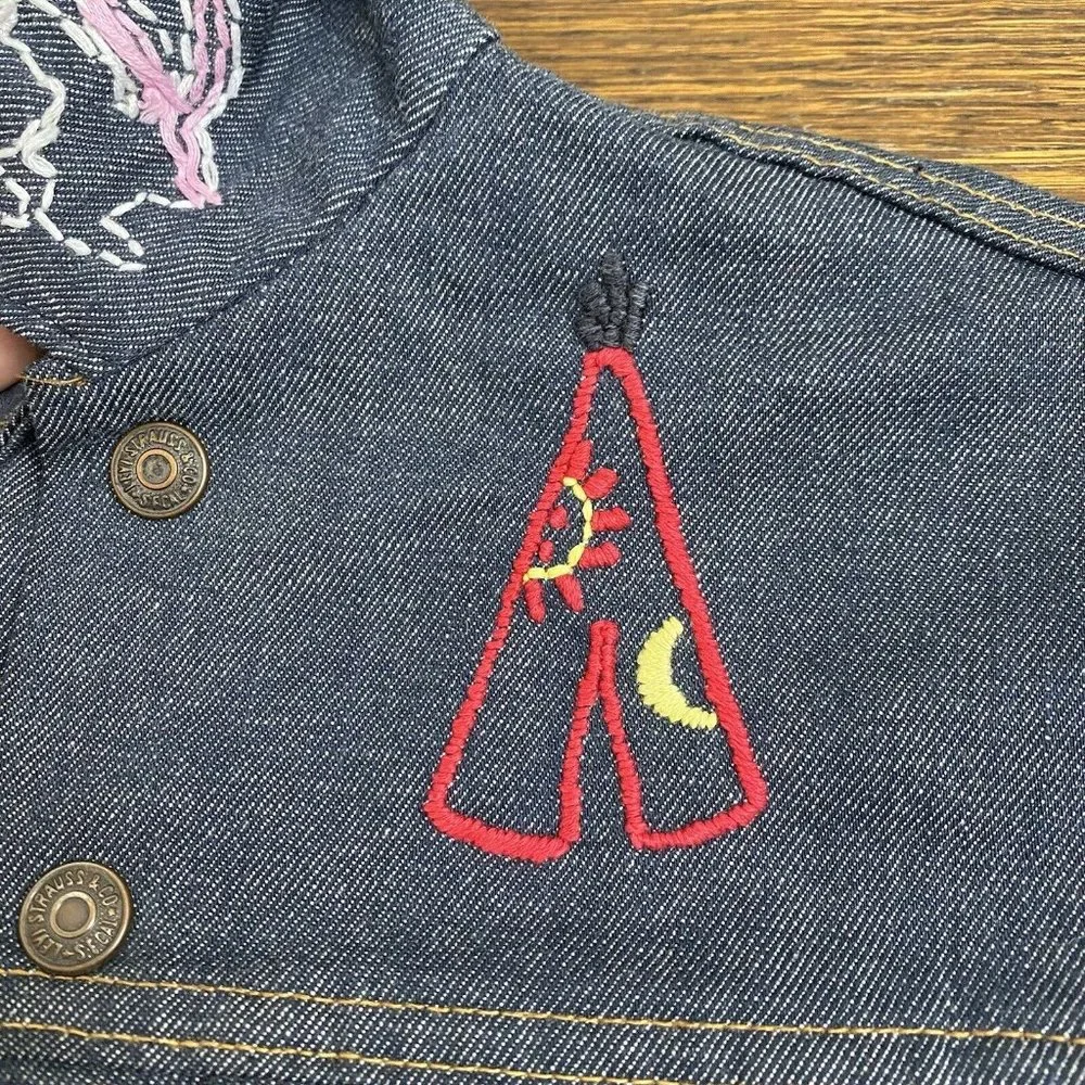 Levis this adorable