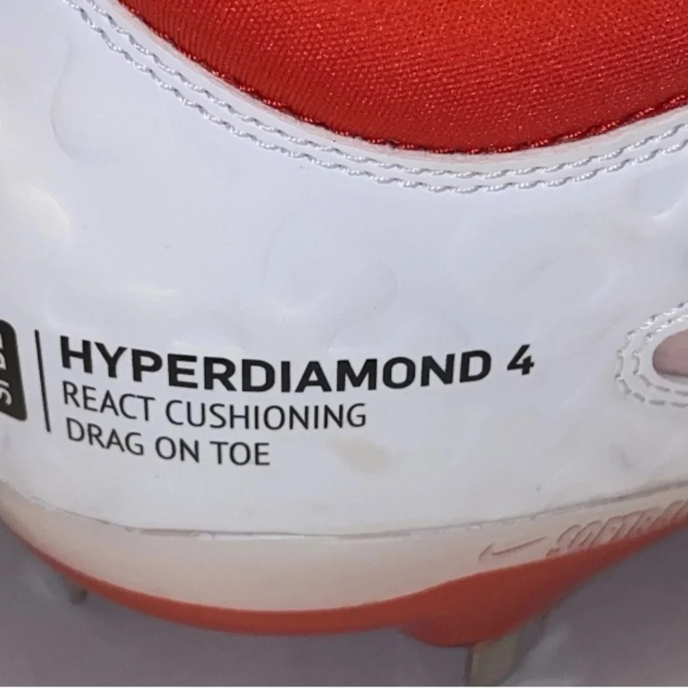 Nike dynamic sneakers