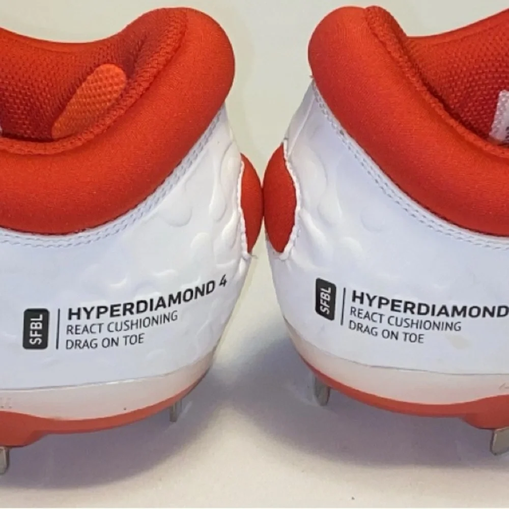 Nike dynamic sneakers