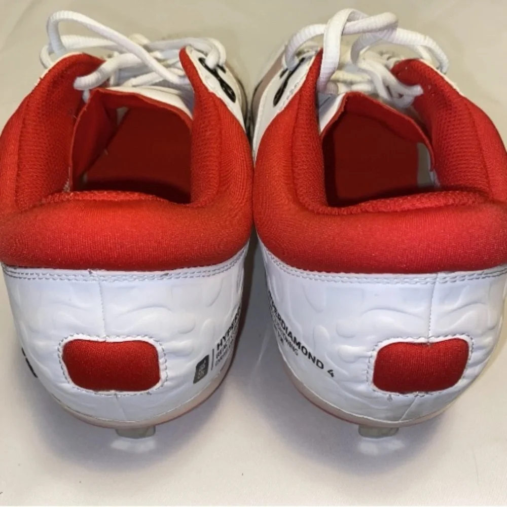 Nike dynamic sneakers