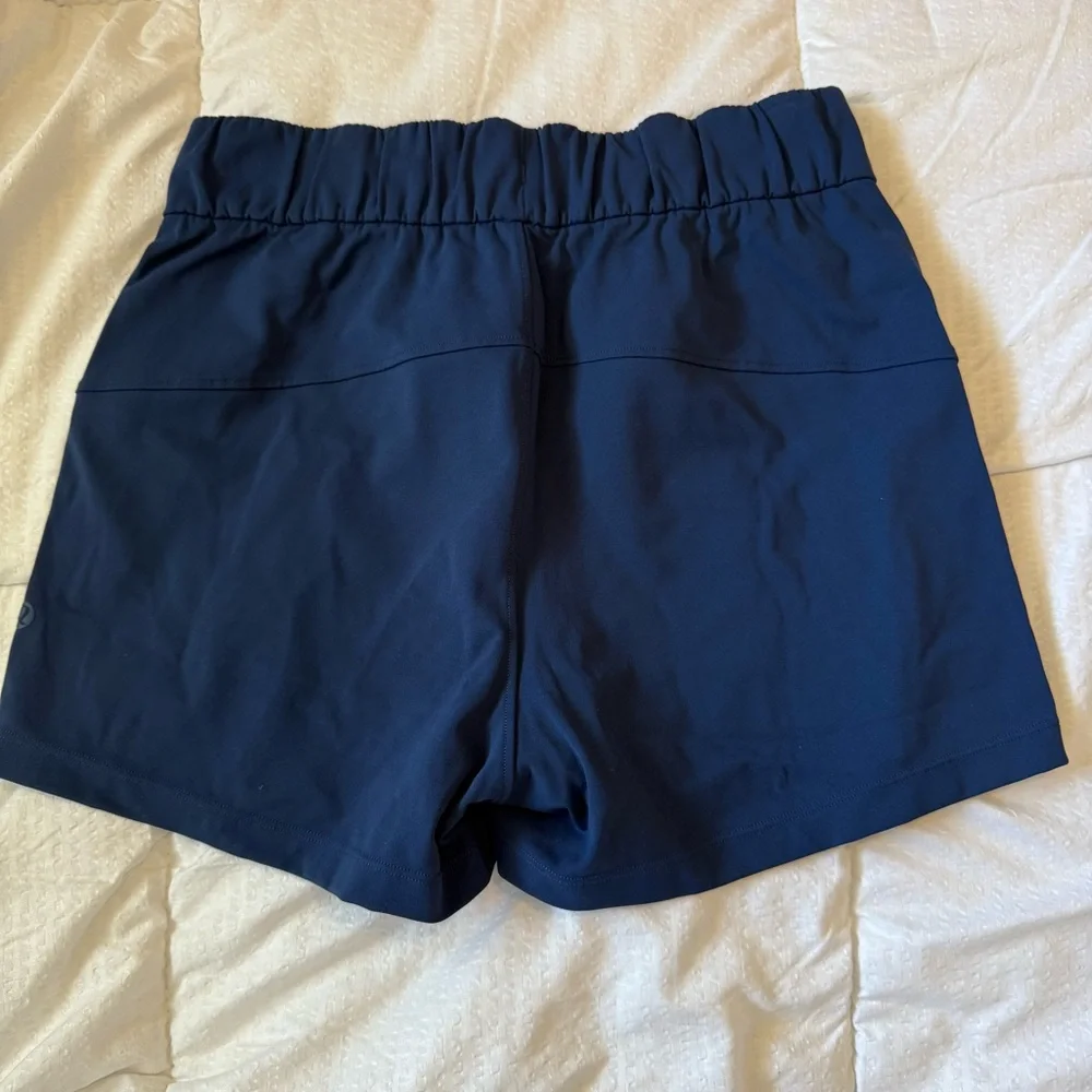 Lululemon navy shorts size 4