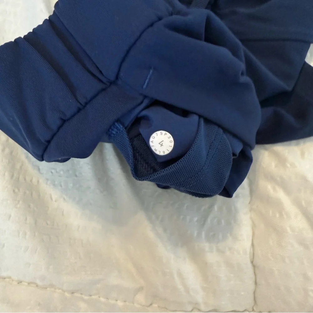 Lululemon navy shorts size 4
