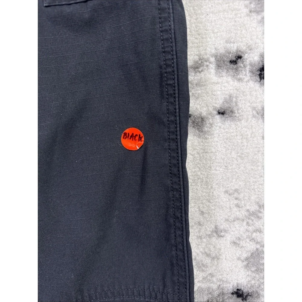 5.11 Tactical staining present