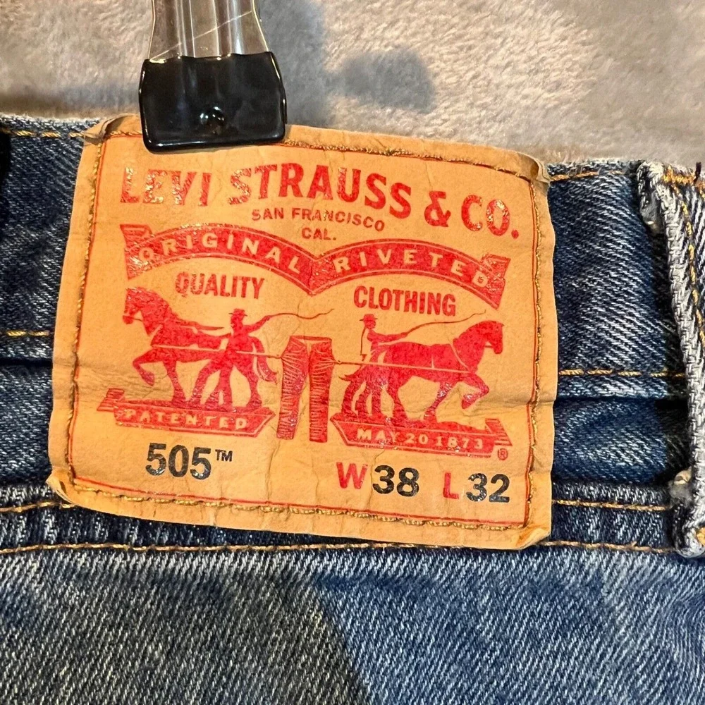 Levis levis 505