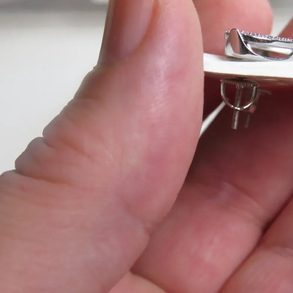 Unbranded sterling silver