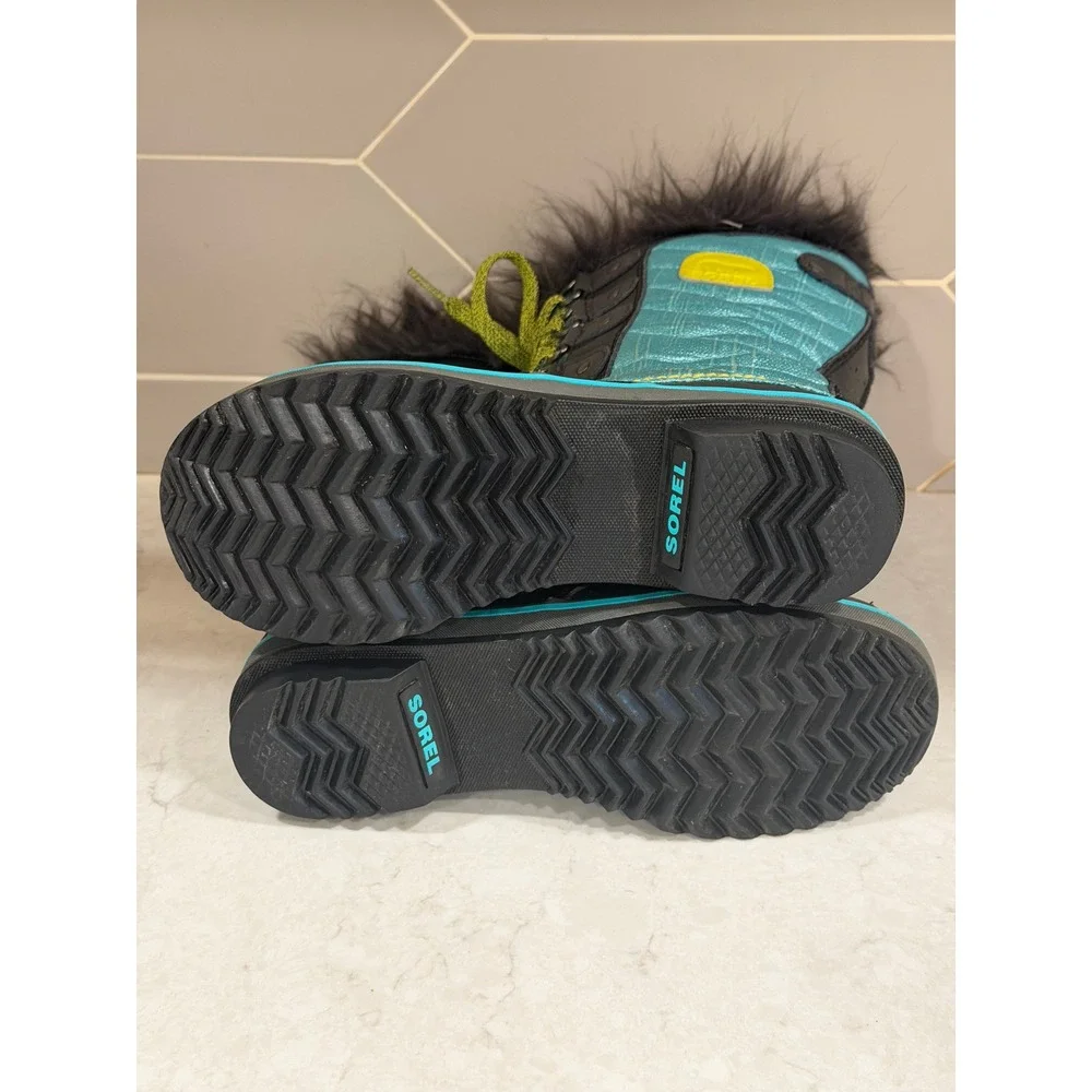 Sorel front tofino