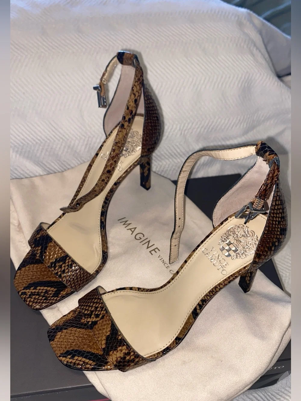 Vince Camuto chic snake
