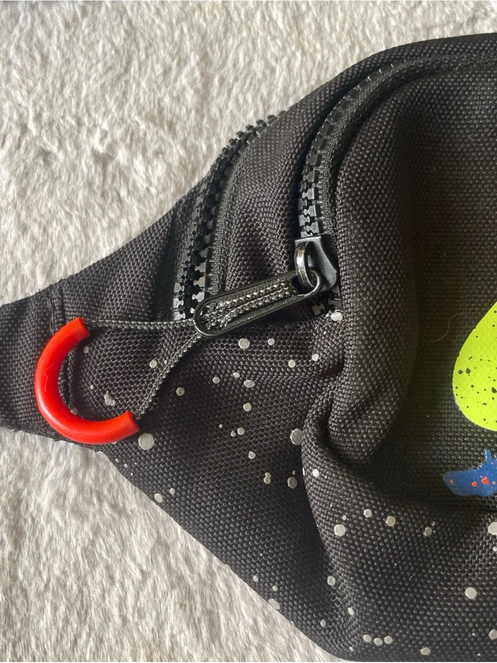 Nike pocket neon strap