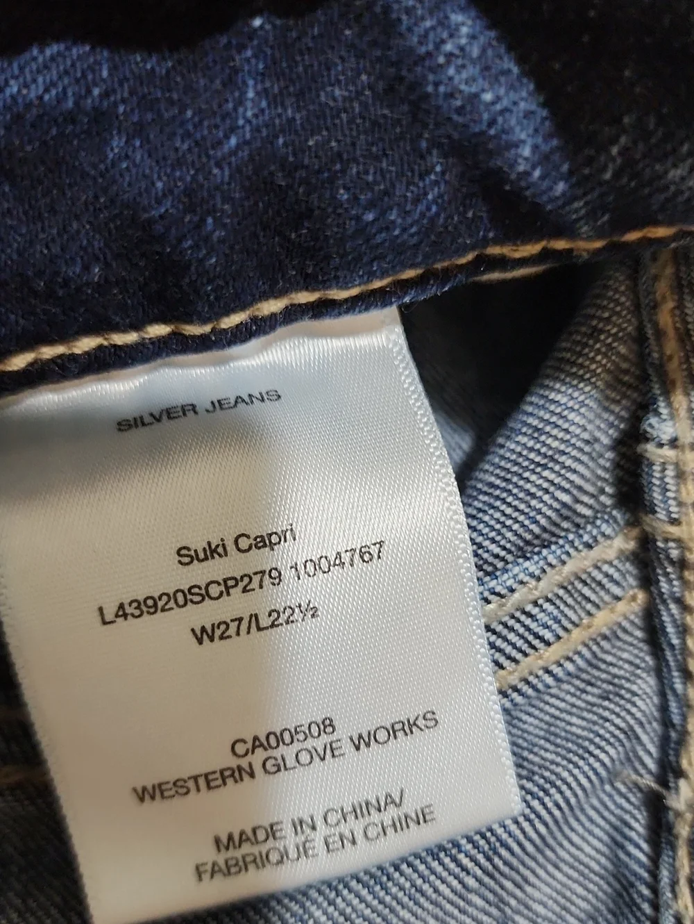 Silver Suki Women's Jean capris 27x22.5 number 2090