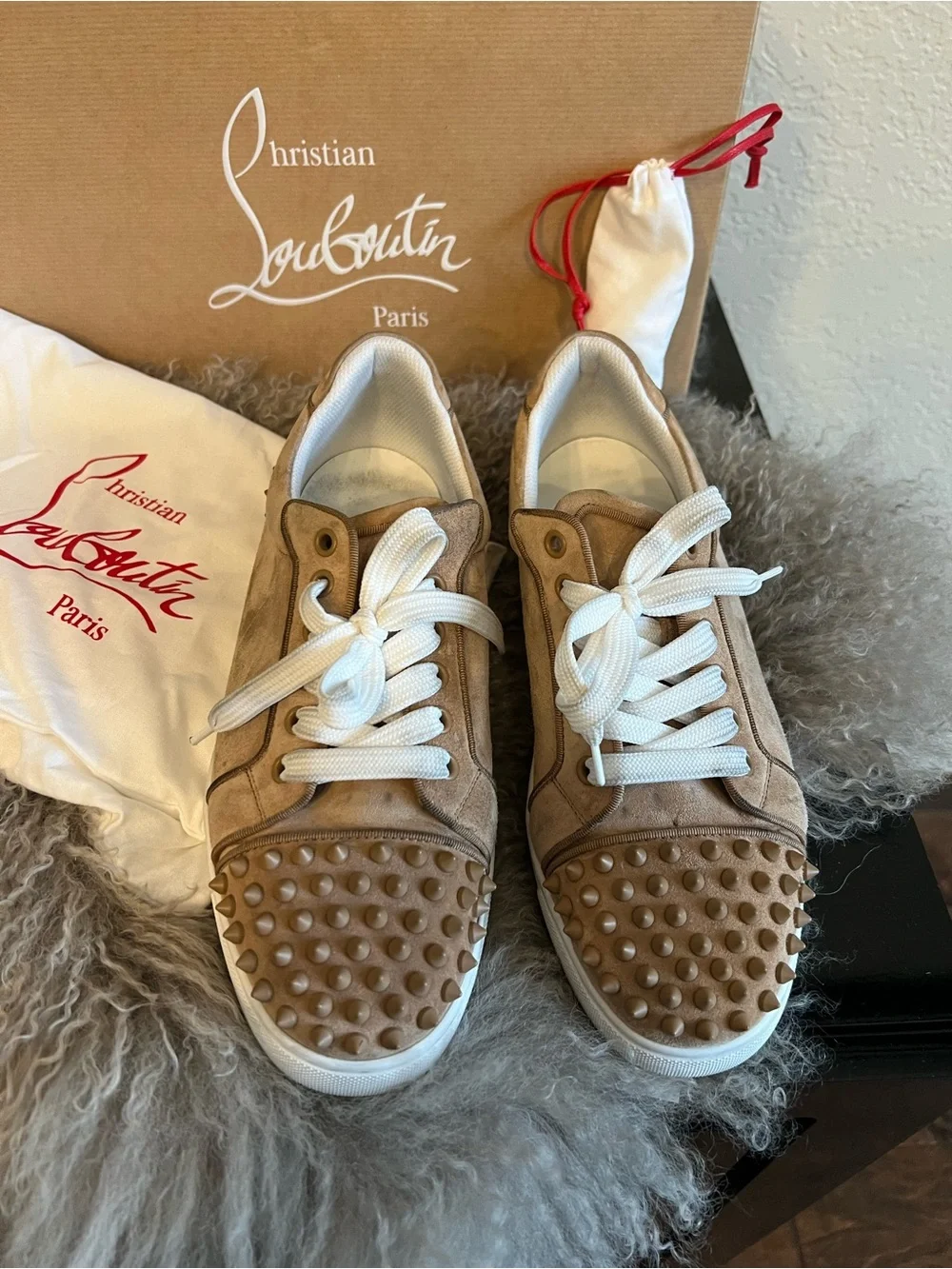 Christian Louboutin louboutin look shape