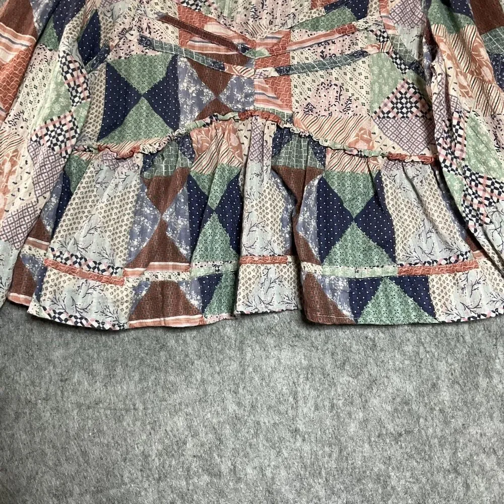American Eagle Outfitters button puff color