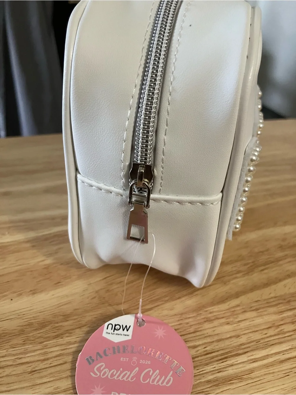 Npw elegant white