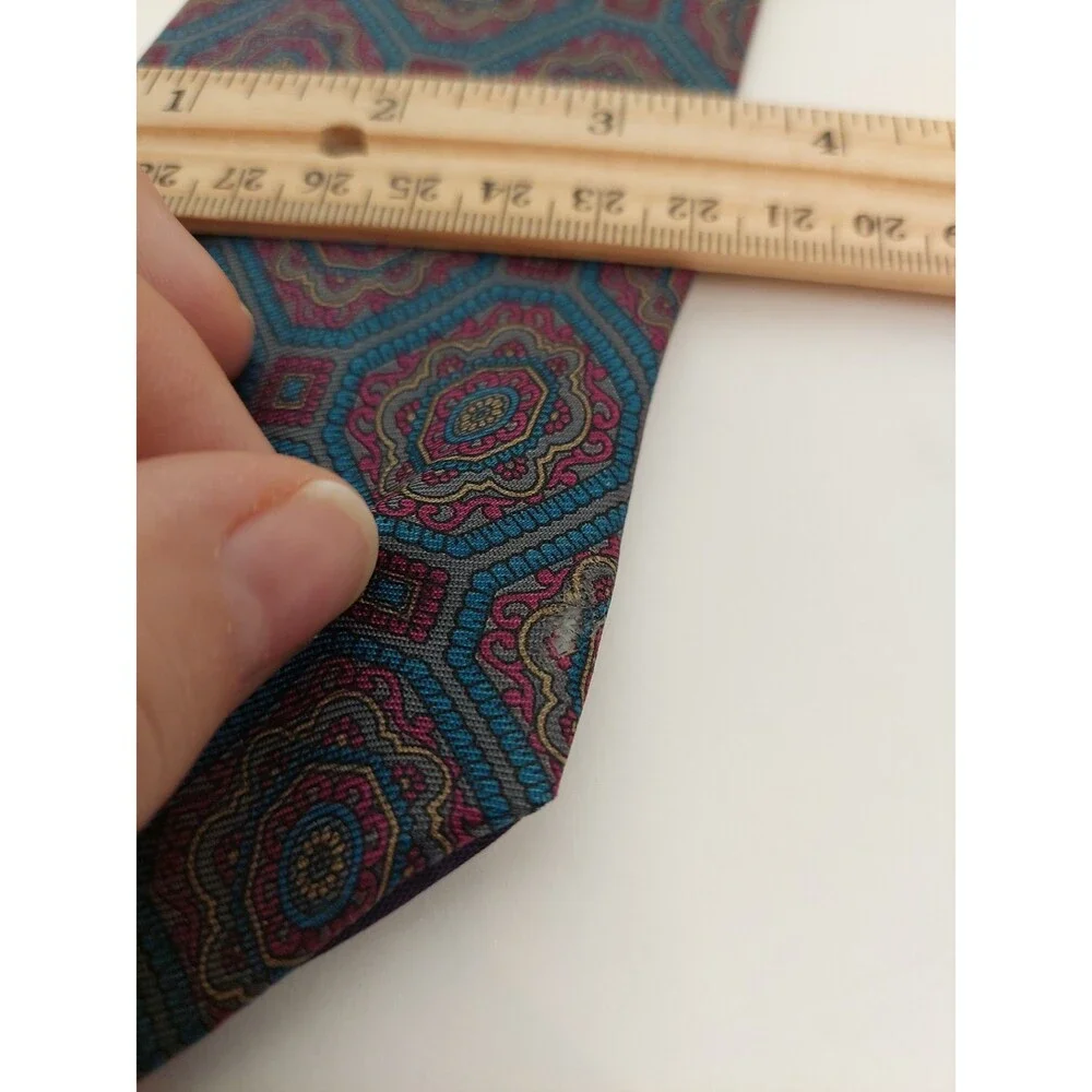 N/A men tie
