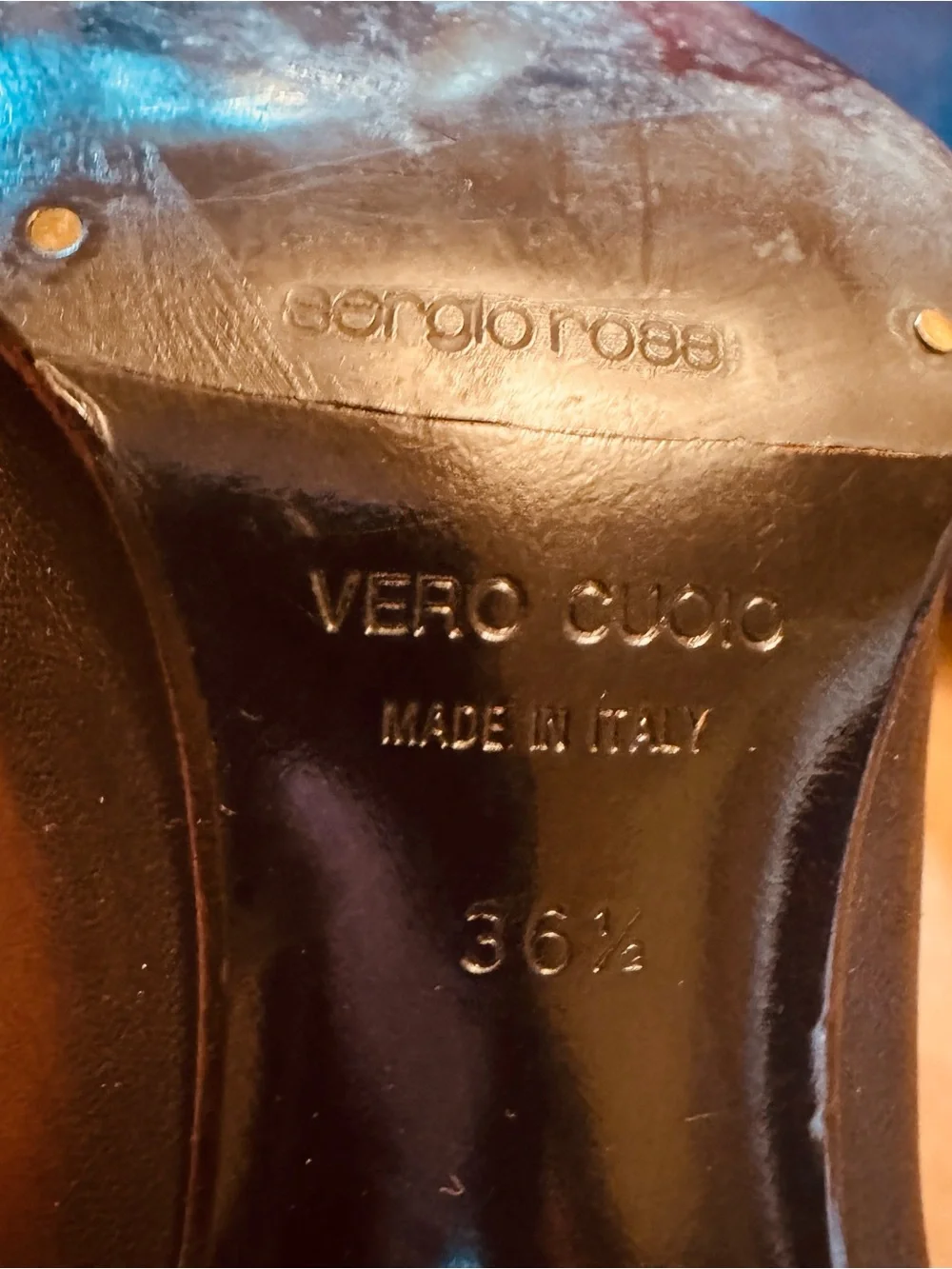 Vero Cuoio sleek over