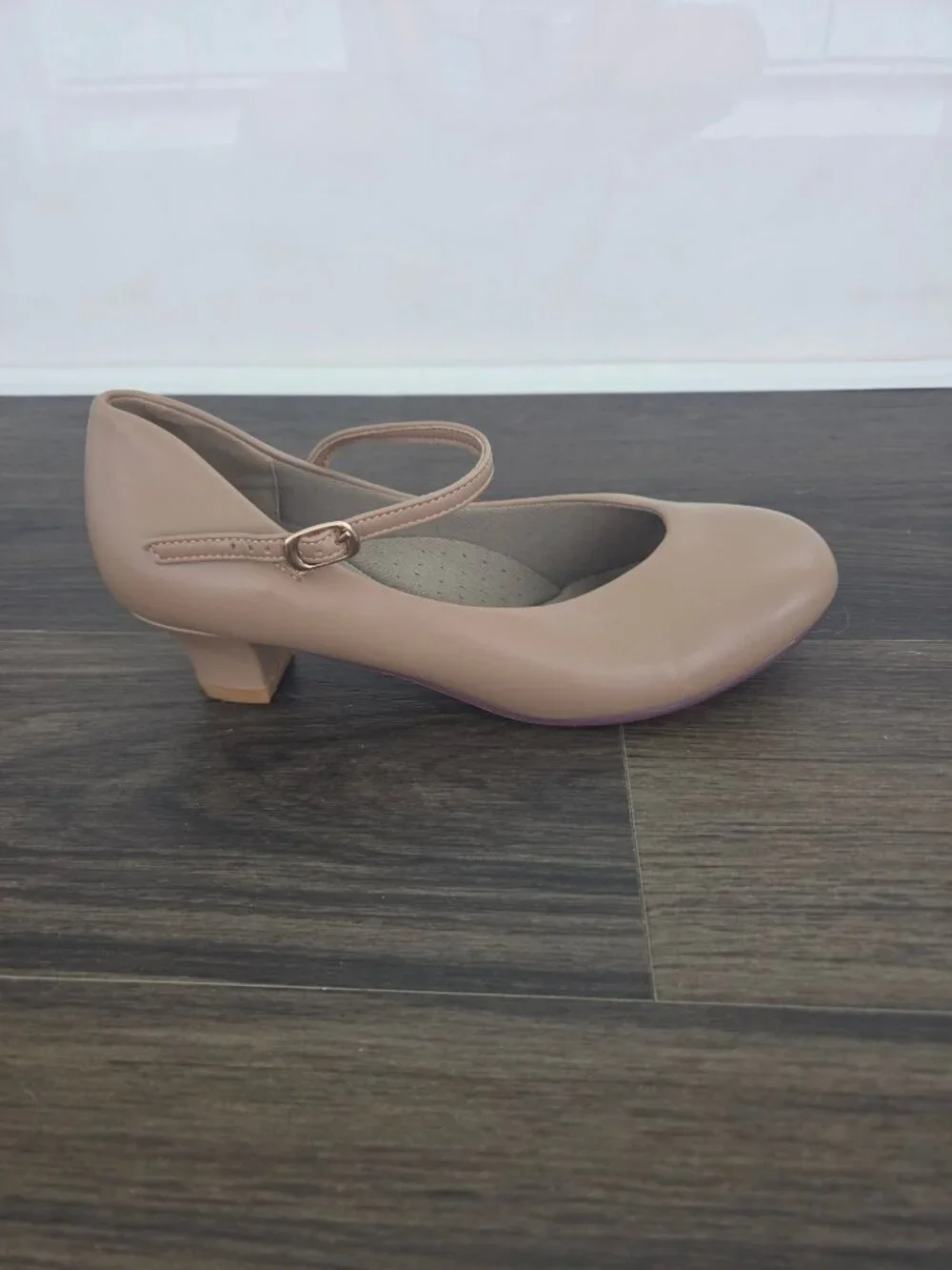 Stelle tan faux