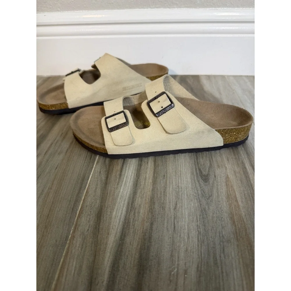 Birkenstock Arizona Women's Size 39 / 8 US‎ Tan Beige Suede Leather Minimalist