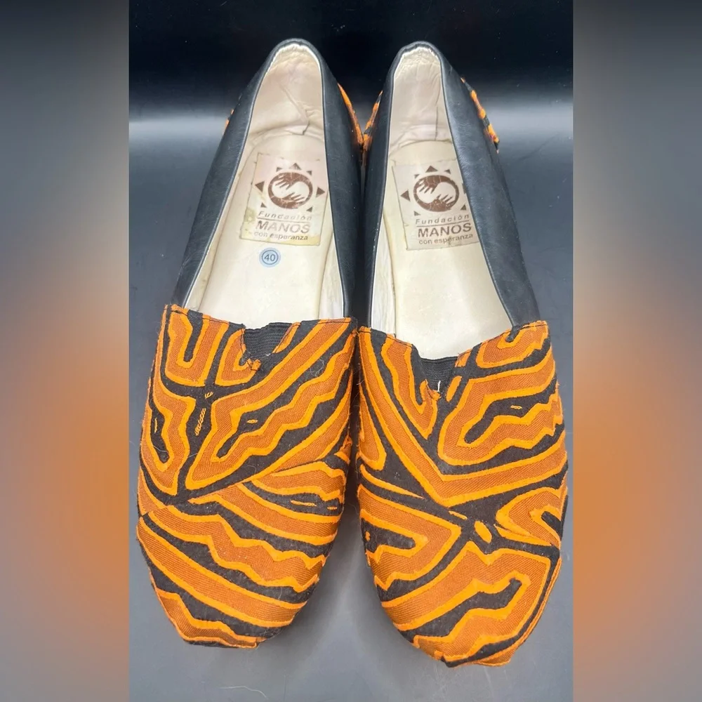 Fundacion Manos women shoes pattern