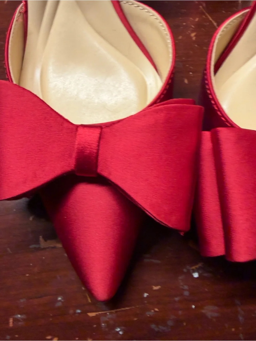 Jessica Simpson stylish red