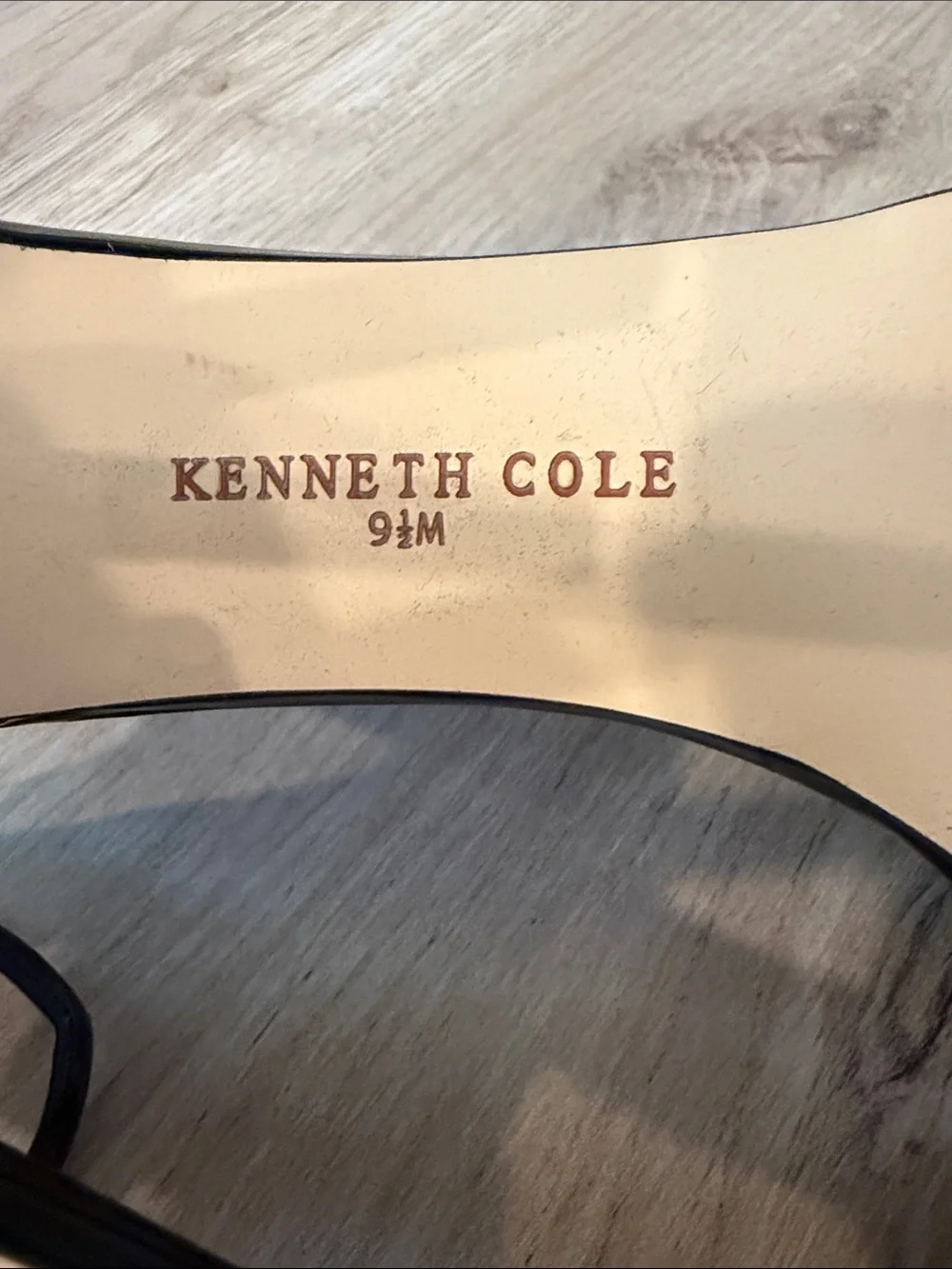 Kenneth Cole kenneth cole