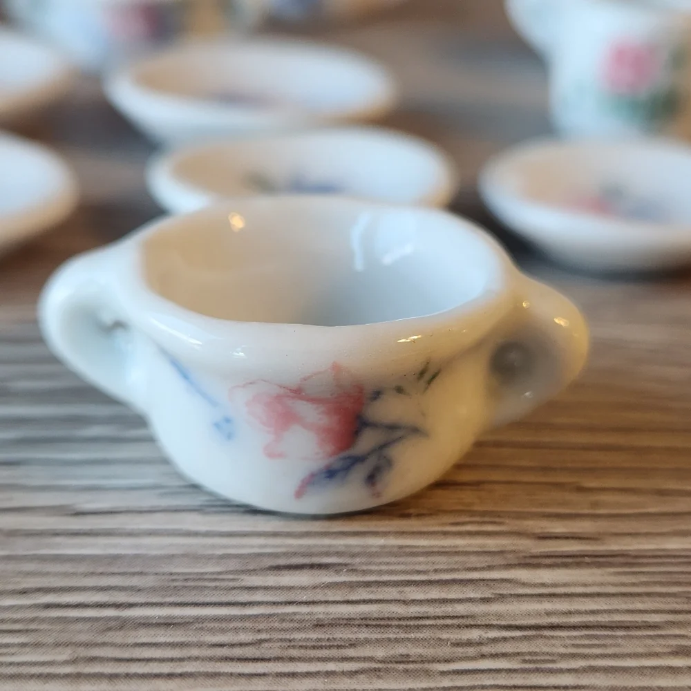 N/A vintage porcelain
